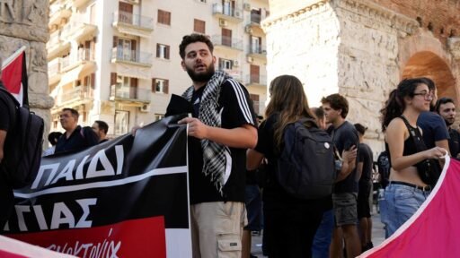 Rcbv5 e9rus9 5uuqsiltw.jpg