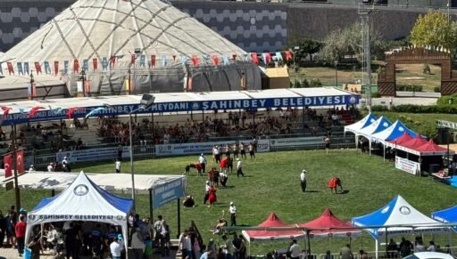 M2hudmo93ueo apaojmtfa.jpg